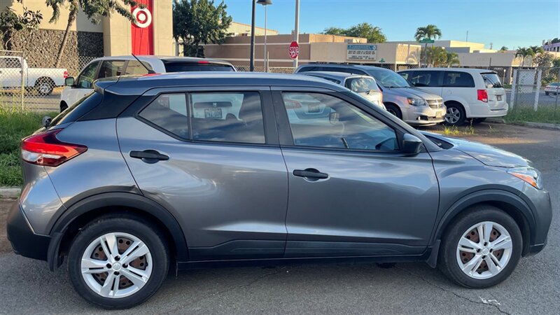 Used 2018 Nissan Kicks S FWD image 5