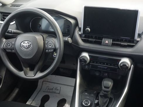 Certified 2025 Toyota RAV4 LE AWD/4WD image 27