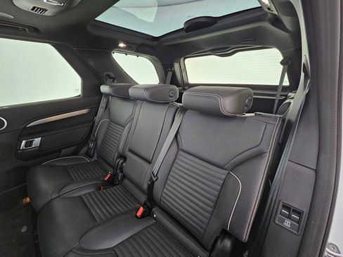 Used 2023 Land Rover Discovery HSE R-Dynamic image 17