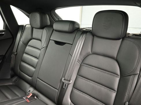 Used 2026 Porsche Macan image 6
