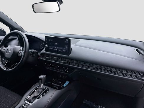 Certified 2026 Honda HR-V Sport image 31