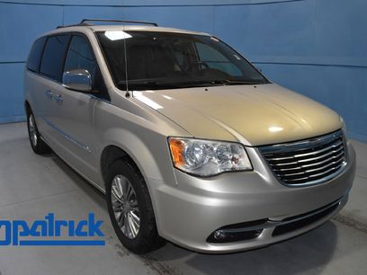 Used 2015 Chrysler Town & Country Touring-L w/ Driver Convenience Group
