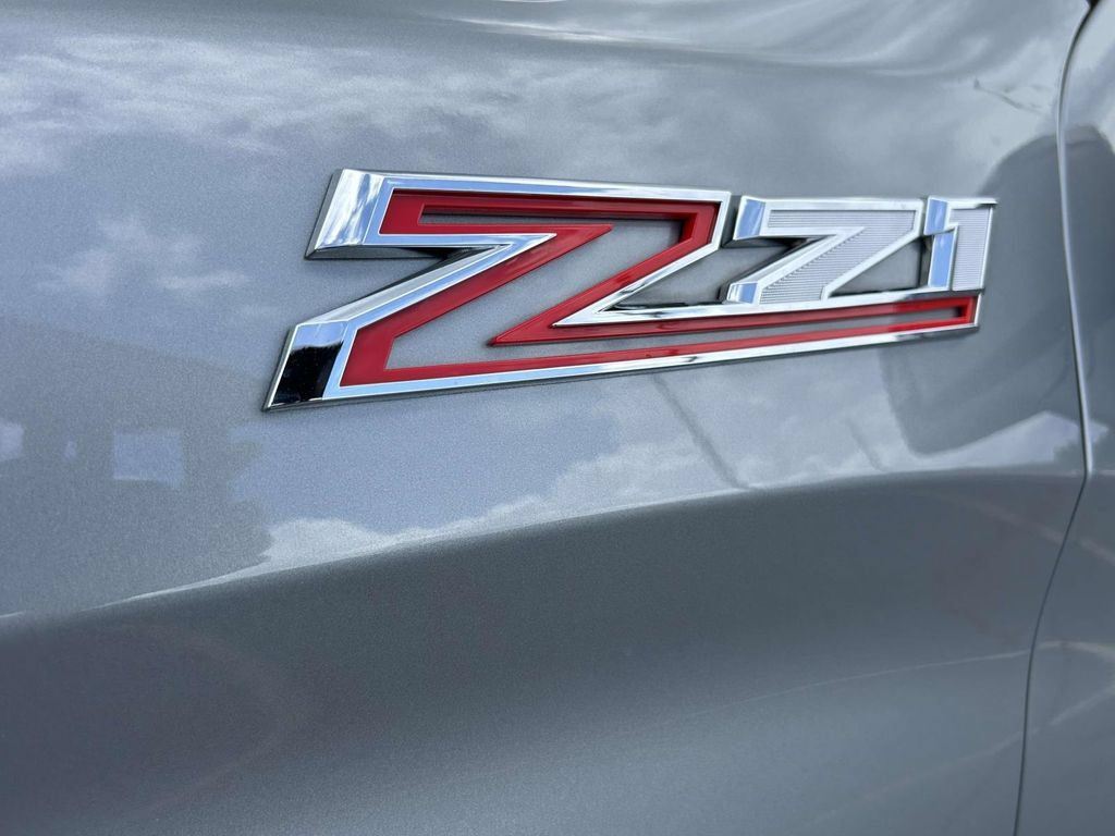 Used 2023 Chevrolet Silverado 1500 RST AWD/4WD image 10