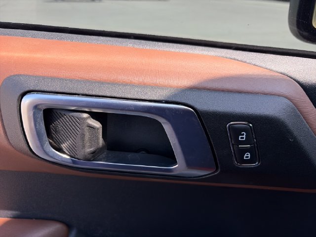 Used 2023 Ford Bronco Outer Banks AWD/4WD image 10