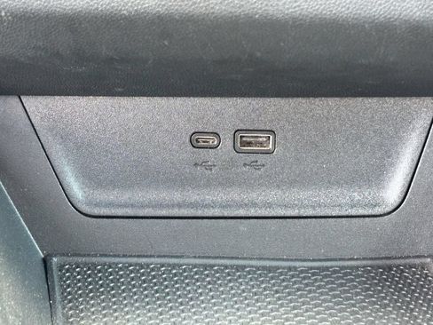 Used 2025 Chevrolet Equinox LT FWD image 23