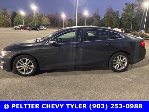 Used 2017 Chevrolet Malibu LT image 4