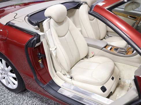 Used 2007 Mercedes-Benz SL 550 image 42