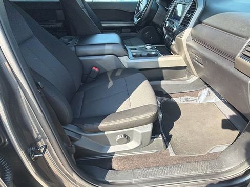 Used 2021 Ford Expedition XLT RWD image 13