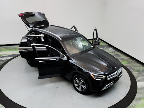Used 2020 Mercedes-Benz GLC 300 4MATIC w/ Parking Assistance Package image 38