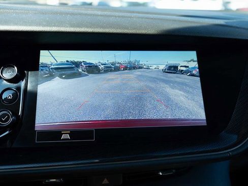 Used 2021 Buick Envision Preferred image 22