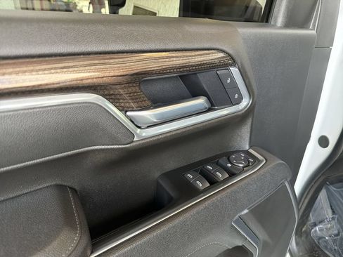 Used 2026 Chevrolet Silverado 3500 LT AWD/4WD image 24
