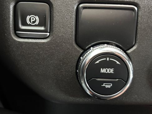 Used 2024 GMC Sierra 1500 SLT RWD image 33