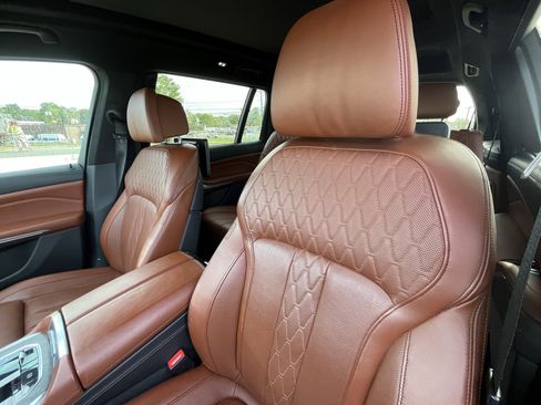 Used 2019 BMW X7 xDrive50i w/ M Sport Package image 11