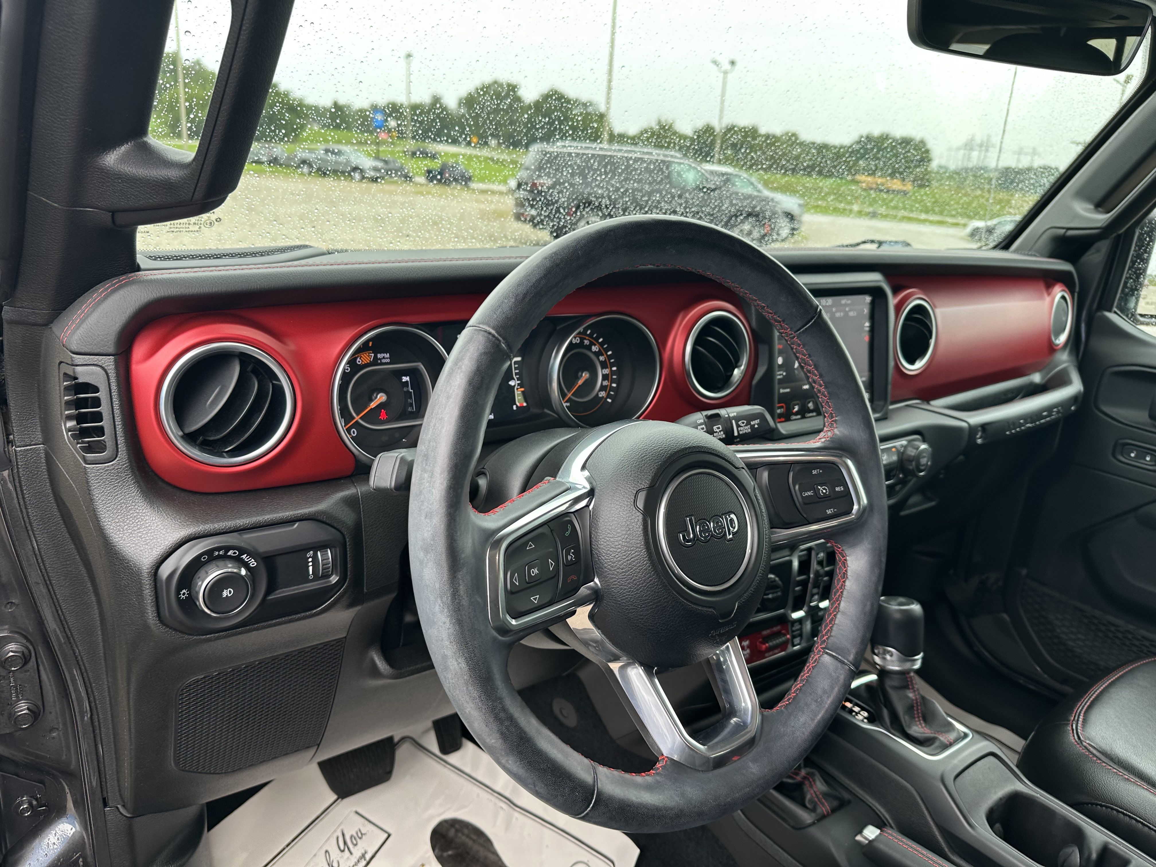 Used 2023 Jeep Wrangler Unlimited Rubicon w/ Cold Weather Group AWD/4WD image 14