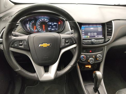 Used 2022 Chevrolet Trax LT w/ Driver Confidence Package AWD/4WD image 22