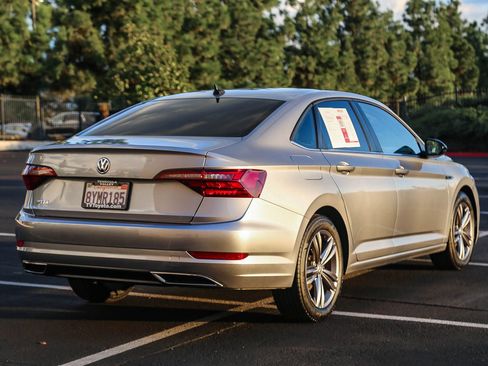 Used 2021 Volkswagen Jetta R-Line image 7