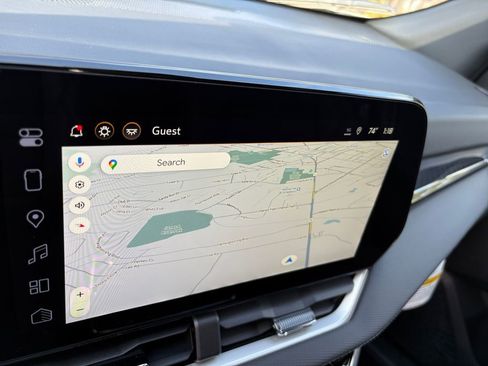 New 2026 Chevrolet Equinox LT w/ Convenience Package II image 30