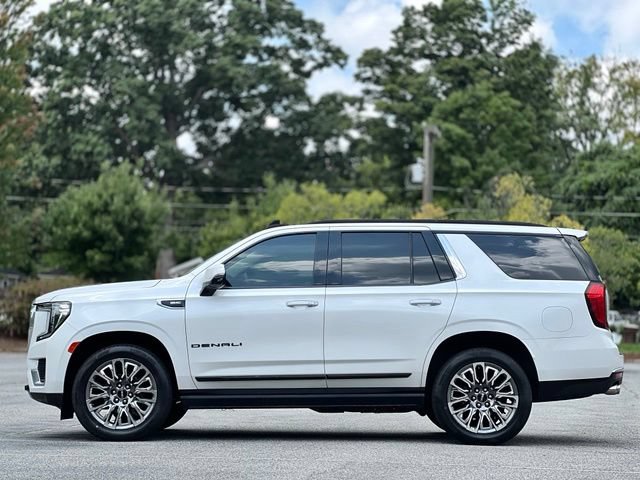 Used 2021 GMC Yukon Denali w/ Denali Premium Package AWD/4WD image 9