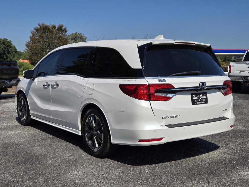 Used 2024 Honda Odyssey Elite image 11