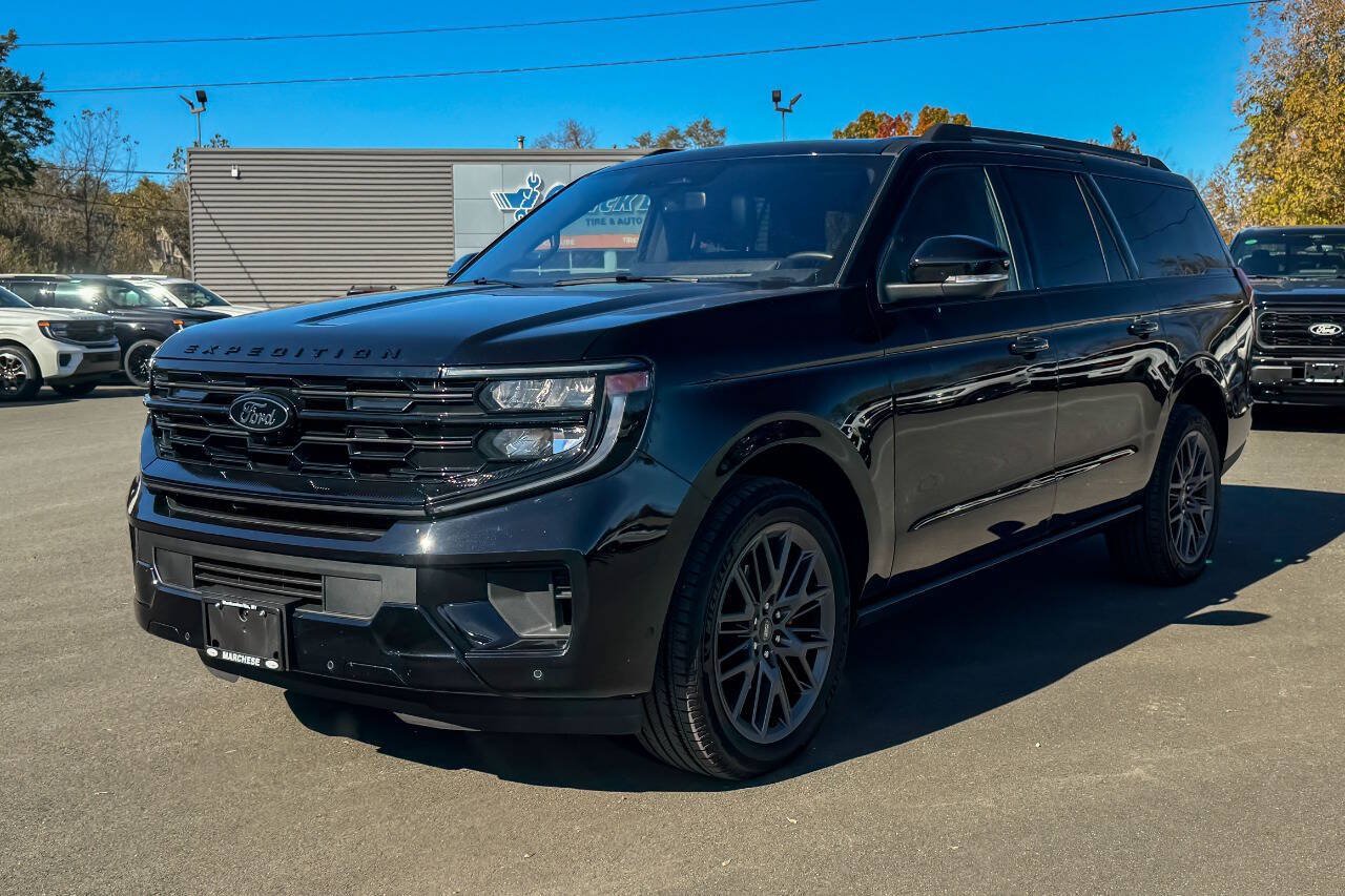 Used 2025 Ford Expedition Max Platinum w/ Stealth Performance Package AWD/4WD image 7