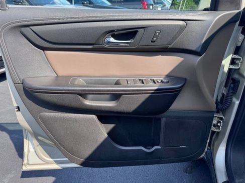 Used 2014 GMC Acadia SLT AWD/4WD image 21