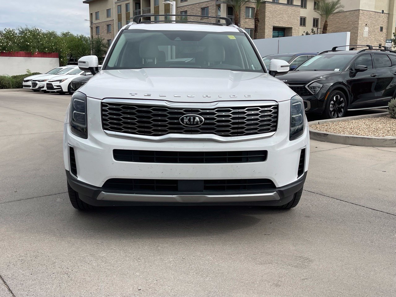 Used 2021 Kia Telluride EX w/ EX Premium Package FWD image 2