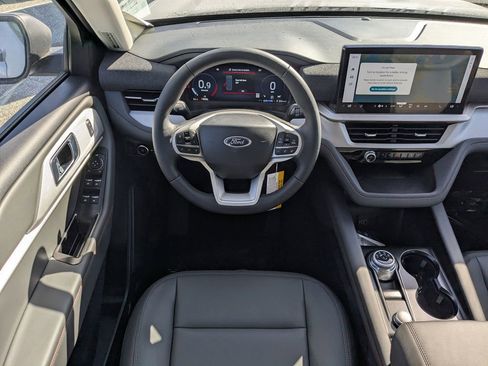 New 2026 Ford Explorer Active image 16