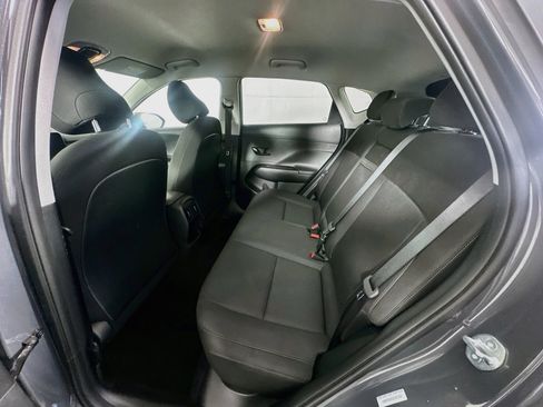 Used 2025 Hyundai Kona SEL FWD image 27