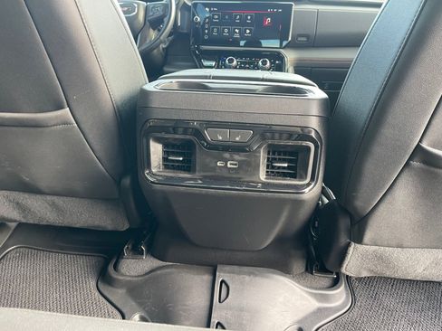 Used 2024 GMC Sierra 2500 AT4 w/ AT4 Preferred Package image 29