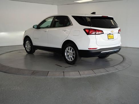 Used 2022 Chevrolet Equinox LT AWD/4WD image 6