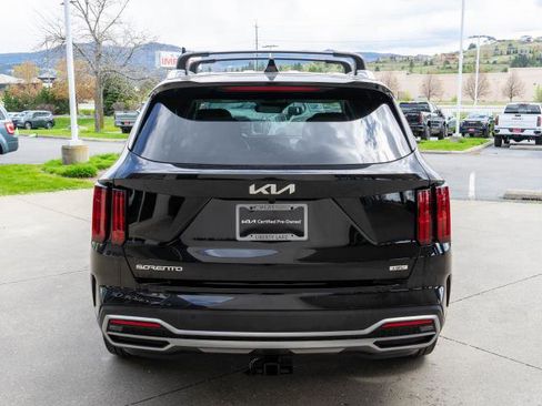 Certified 2023 Kia Sorento SX Prestige AWD/4WD image 6