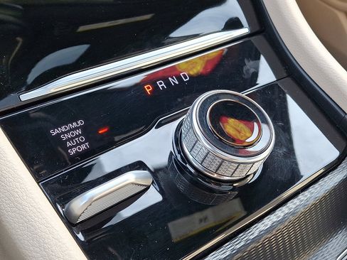 Certified 2025 Jeep Grand Cherokee Limited image 15