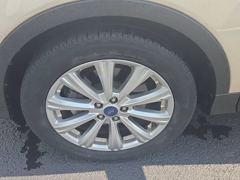 Used 2017 Ford Escape Titanium FWD image 9
