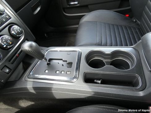 Used 2011 Dodge Challenger SE image 31