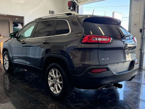 Used 2016 Jeep Cherokee Latitude w/ Cold Weather Group image 4
