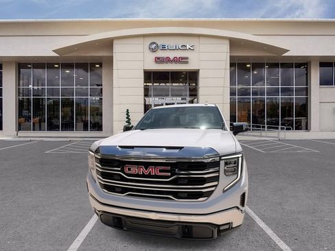 Certified 2025 GMC Sierra 1500 SLT RWD image 5