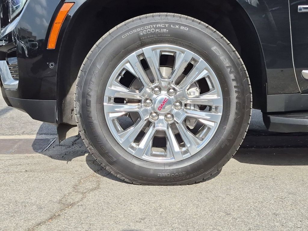 Used 2025 GMC Yukon Denali AWD/4WD image 26