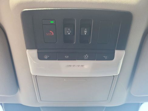 New 2026 Nissan Pathfinder Platinum image 17