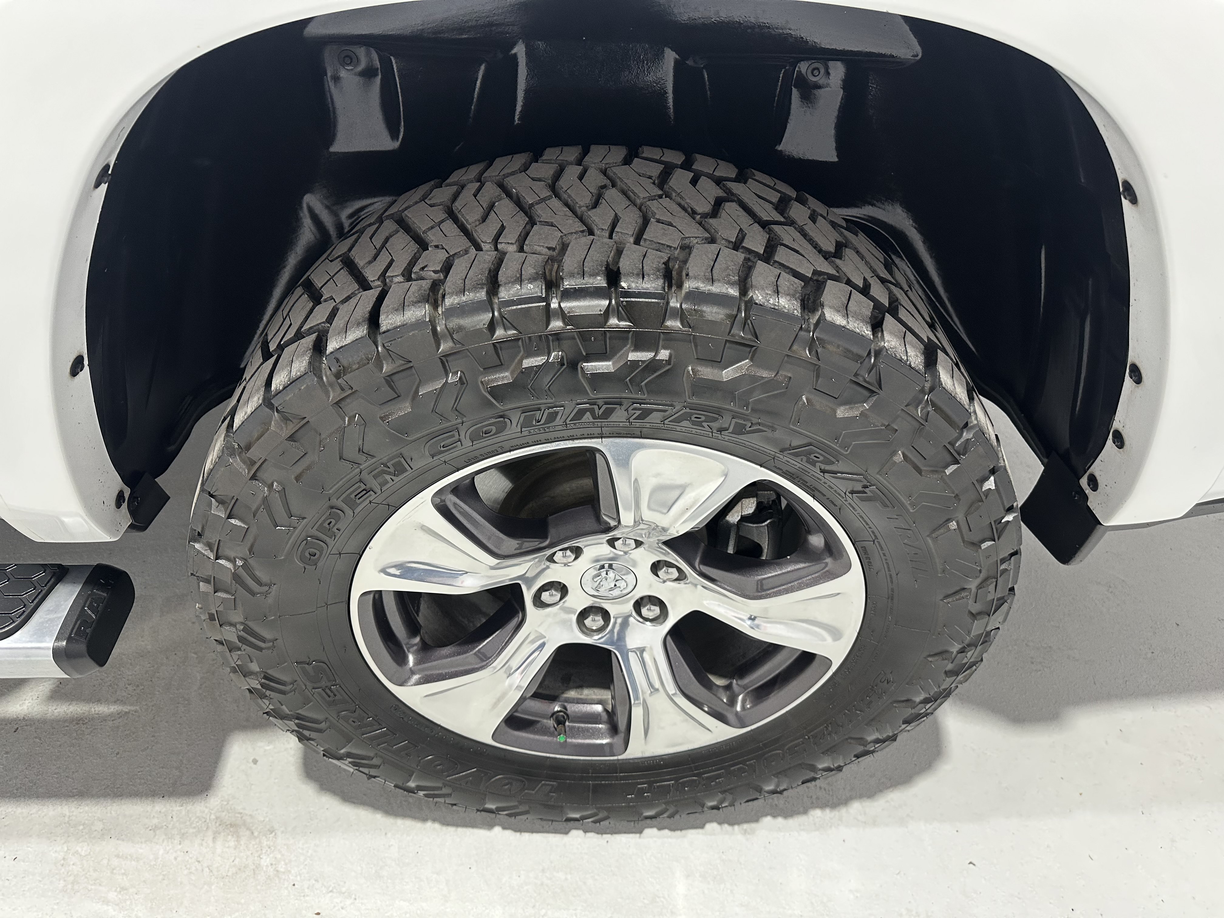 Used 2022 RAM 1500 Laramie AWD/4WD image 24