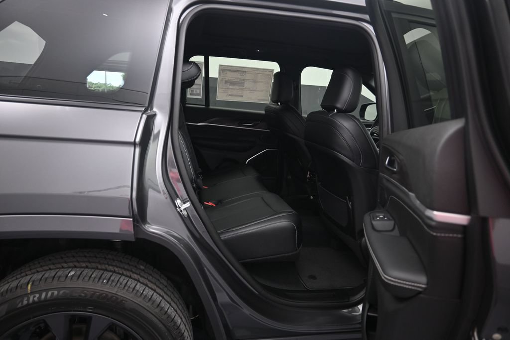 New 2026 Jeep Grand Cherokee Limited AWD/4WD image 26