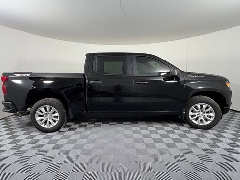 Used 2022 Chevrolet Silverado 1500 Custom AWD/4WD image 7