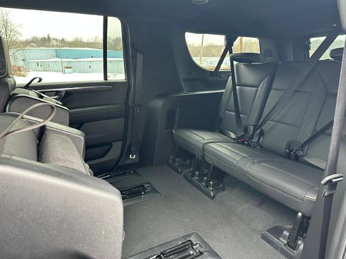 Certified 2025 Chevrolet Suburban Premier image 49