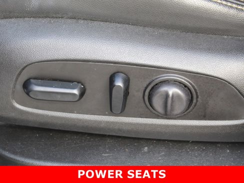 Used 2021 GMC Terrain SLT image 13