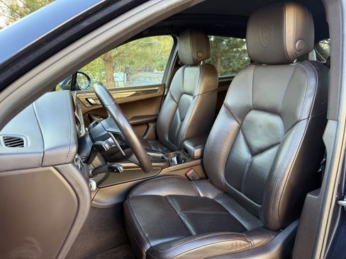 Used 2019 Porsche Macan S image 37