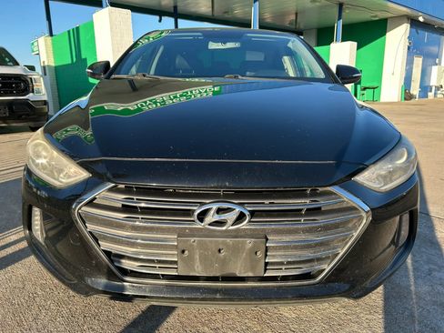 Used 2018 Hyundai Elantra Limited image 9