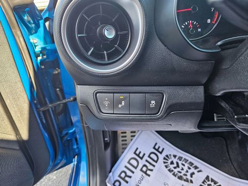 Used 2023 Kia Forte GT-Line image 30