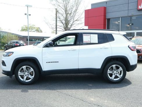 Used 2024 Jeep Compass Latitude w/ Altitude Special Edition image 9