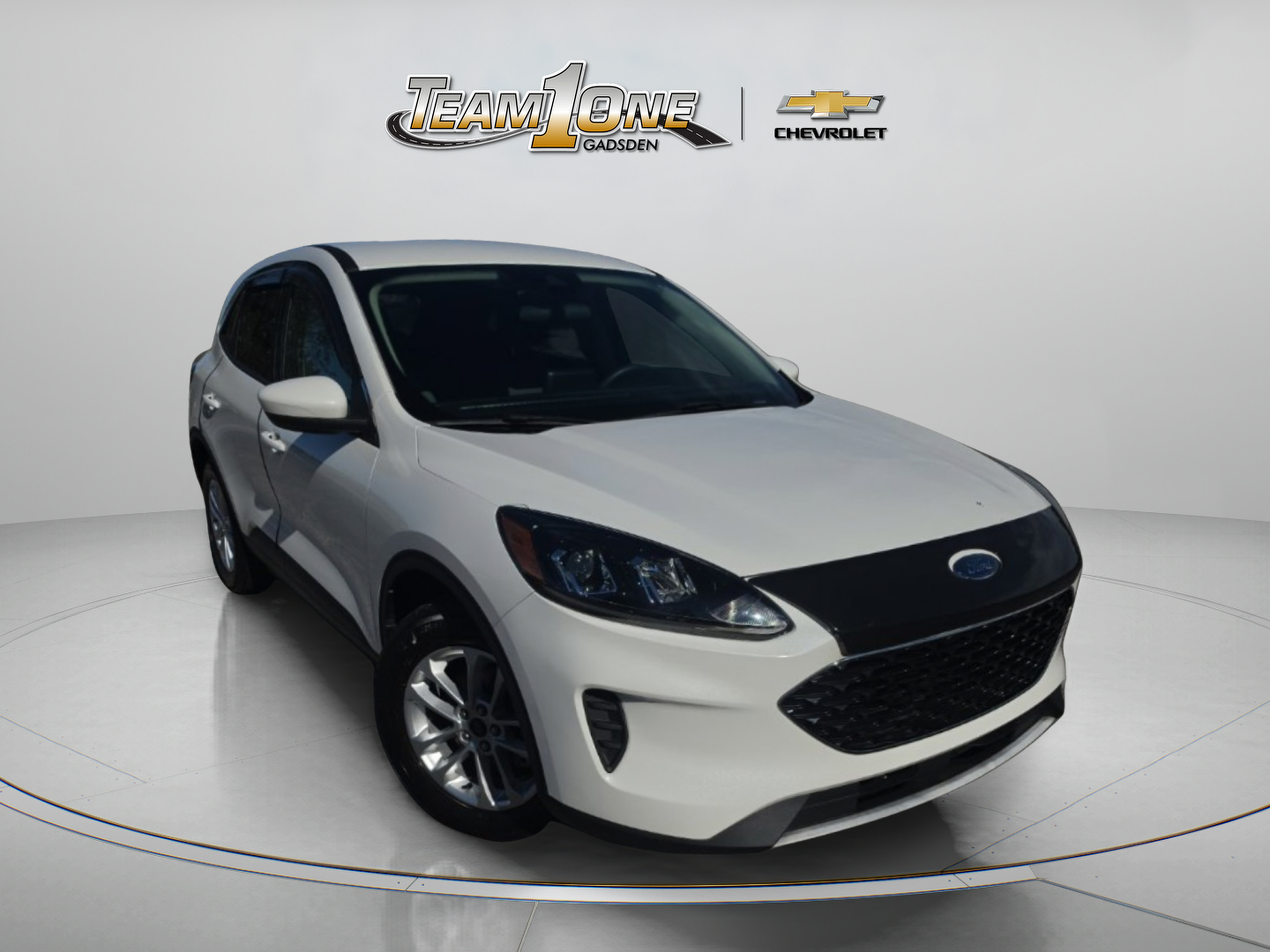 Used 2020 Ford Escape SE FWD image 1