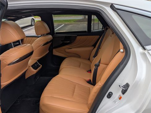 Certified 2022 Lexus LS 500 AWD w/ Luxury Package image 15