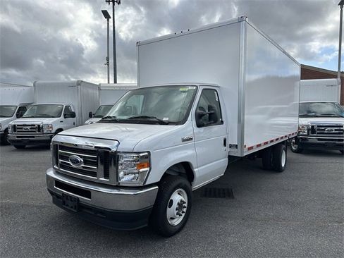 New 2024 Ford E-450 and Econoline 450 Super Duty w/ Power Windows & Locks Group image 8